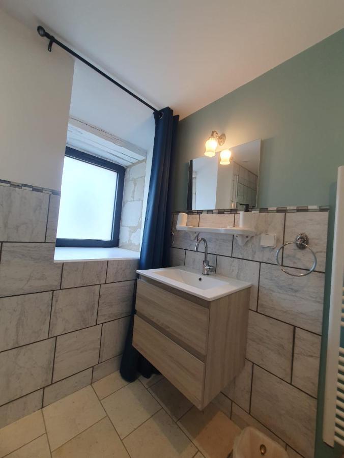 De La Salle Gite 8 Personnes A La Campagne Avec Jacuzzi 4 Chambres 3 Wc Rivarennes  Exterior foto