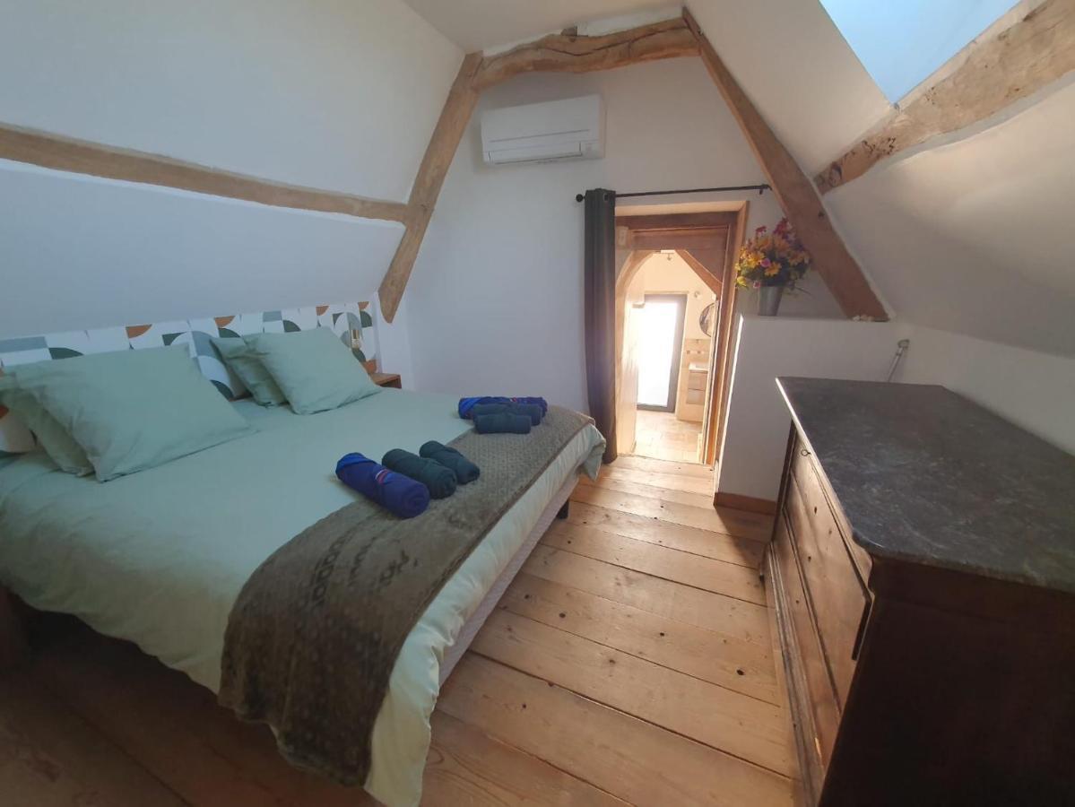 De La Salle Gite 8 Personnes A La Campagne Avec Jacuzzi 4 Chambres 3 Wc Rivarennes  Exterior foto